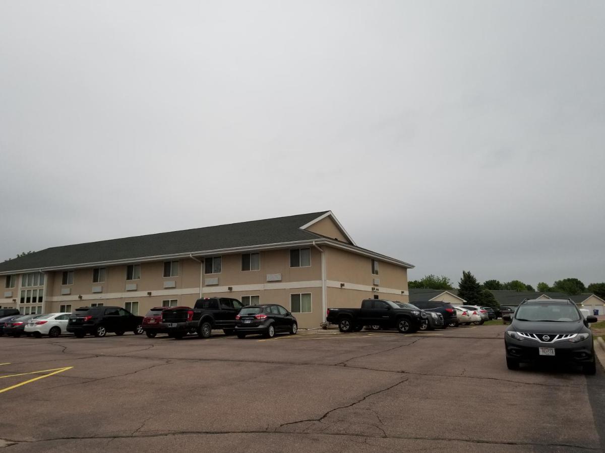 Bilmar Inn & Suites Dell Rapids Ngoại thất bức ảnh